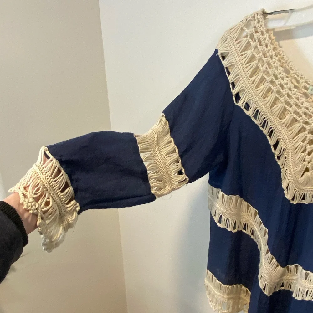 Vivid Importers of NY Woman Sz.S Navy, Light cotton gauze, ivory crochet accents